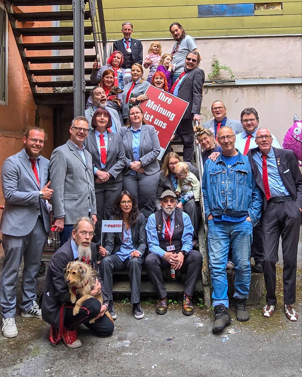 Dortmund hat fertig – Die PARTEI auch. Kandidaten zur Kommunalwahl 2025 stehen fest!